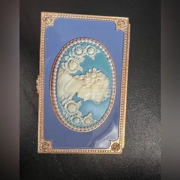 Blue Cameo Music Jewelry Box Plays ‘Wind Beneath My Wings Gold Accents Japan BMG